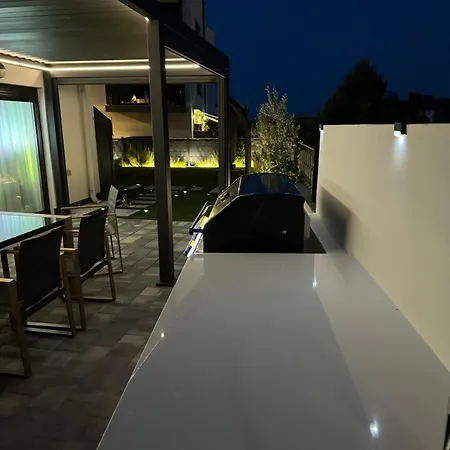 Apartment 7 Kings Crib *