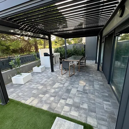 7 Kings Crib